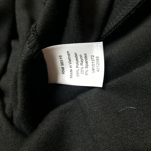 COLDWATER DRESS - Picture 8 of 8